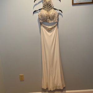 White 2 piece gown